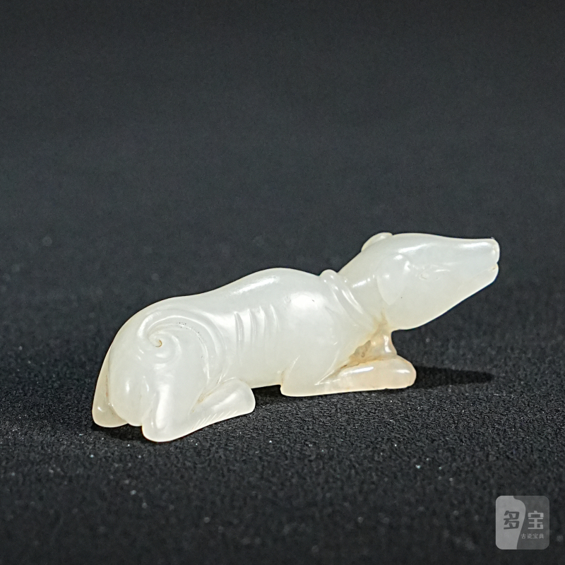 明 白玉狗